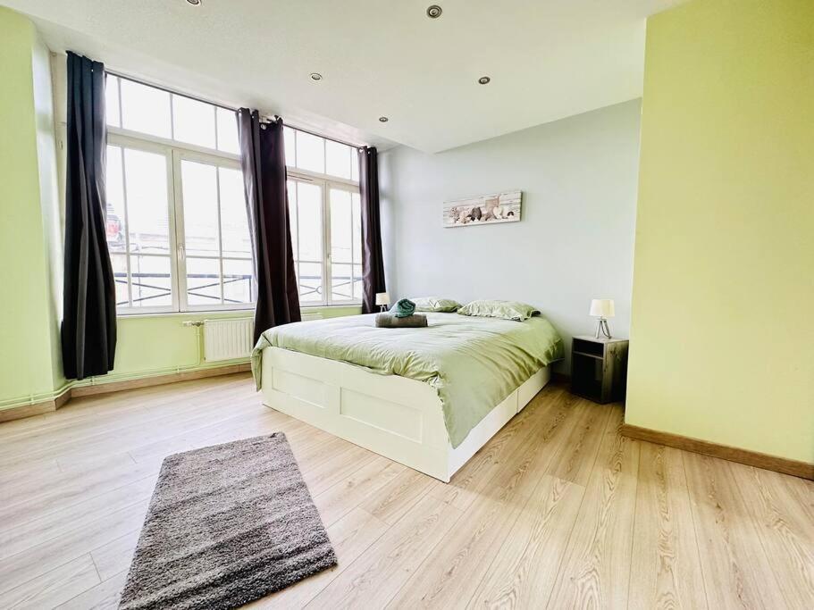 Au Coeur De Bruyeres Apartment Luaran gambar